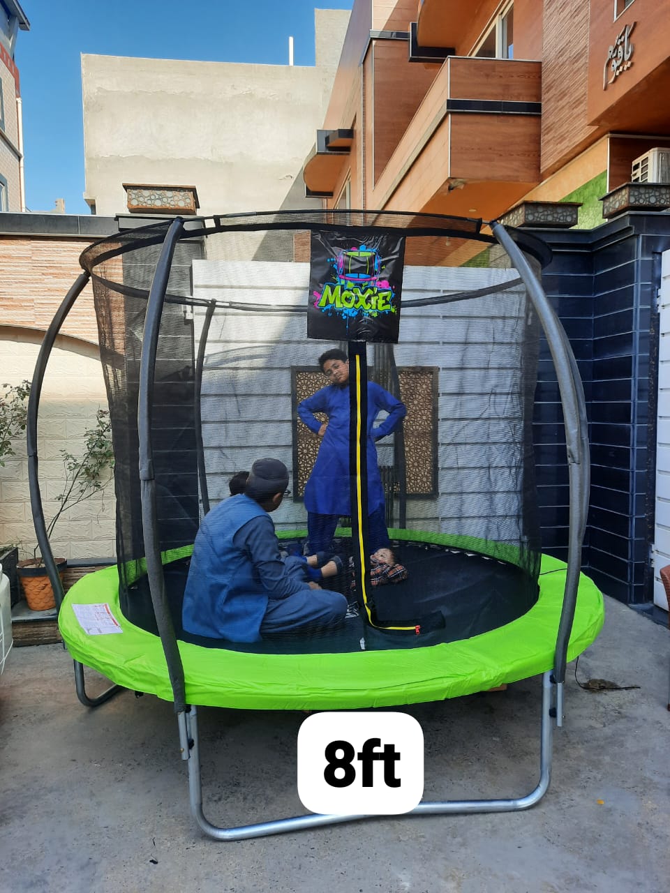 8FT TRAMPOLINE WITH STAIR & NET